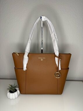 Michael Kors Jet Set Charm Medium Leather Tote in Luggage Brown NWT